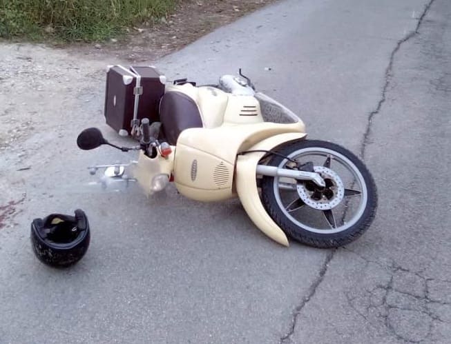 Villa: Ragazzina contusa cadendo dallo scooter per una buca stradale. Il Comune davanti al Giudice