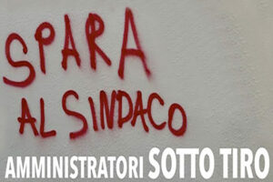 Spara al Sindaco: il Ministro sugli atti intimidatori contro gli amministratori locali