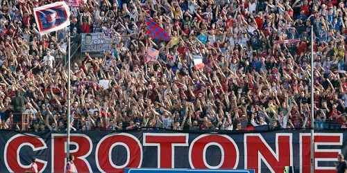 curva tifosi Crotone calcio